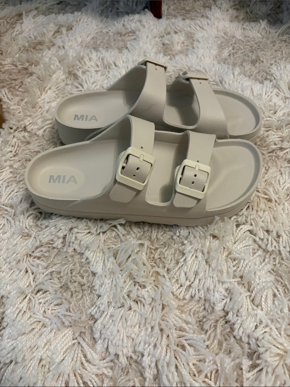NWT MIA Double Buckle Slide Platform Sandals